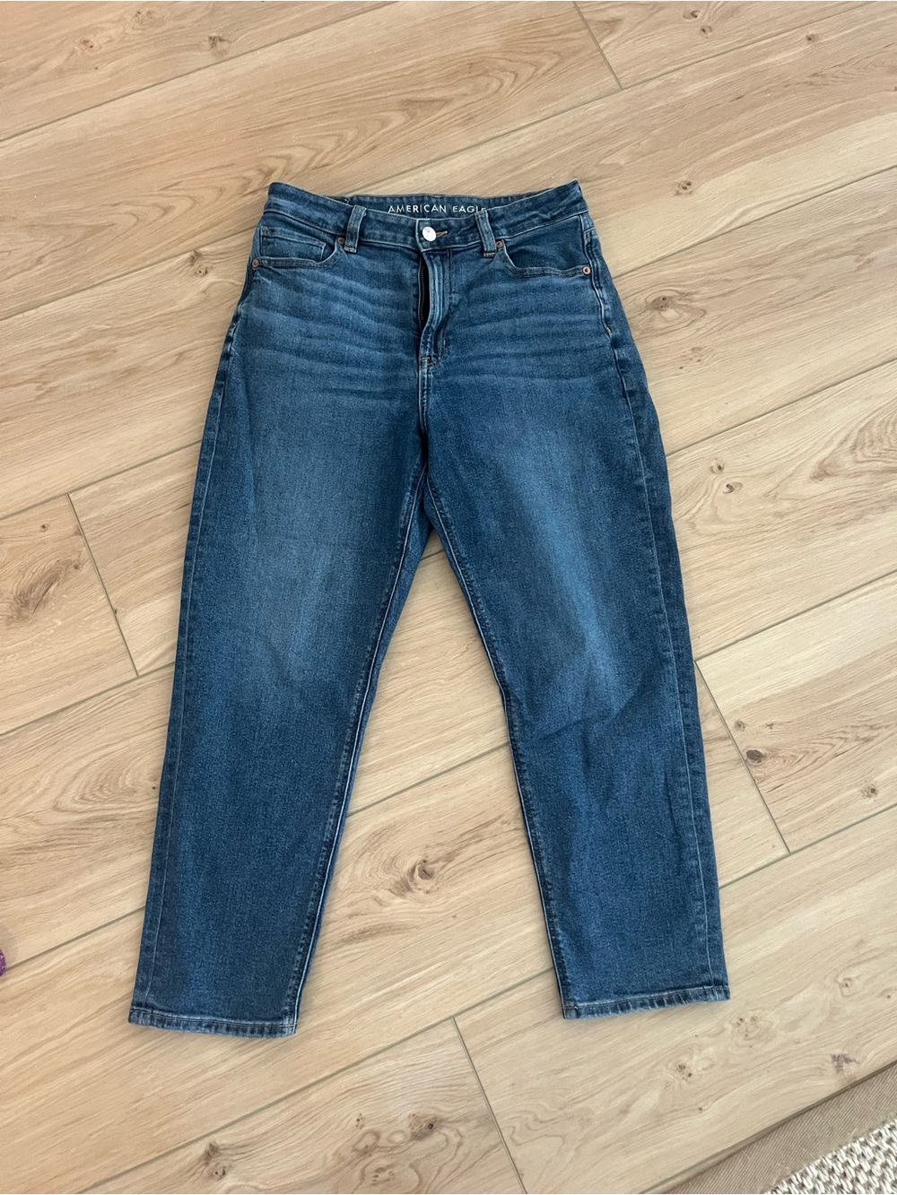 AE mom jeans size 8